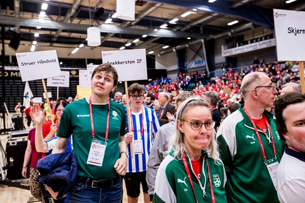 Indmarch ved åbningsceremonien. Foto: Lasse Lagoni.