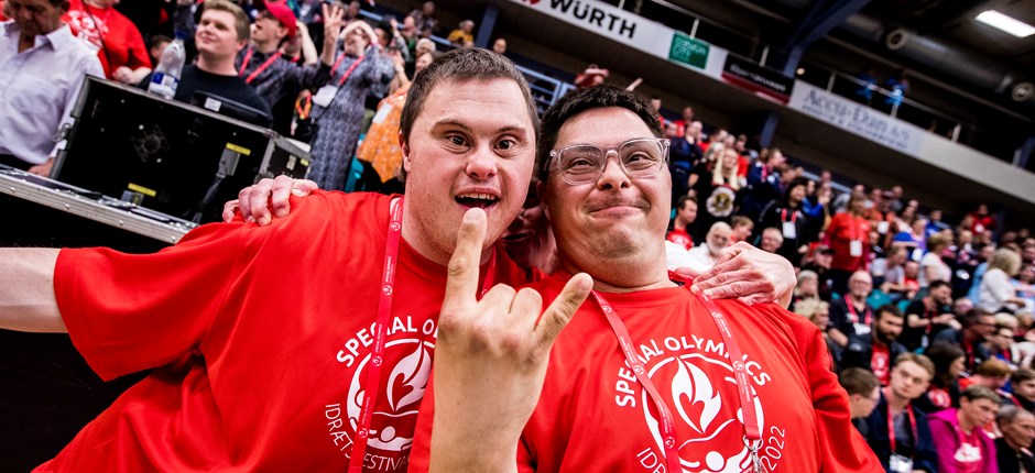 Deltagerne var helt klar til at skyde Special Olympics Idrætsfestival i gang. Foto: Lasse Lagoni.